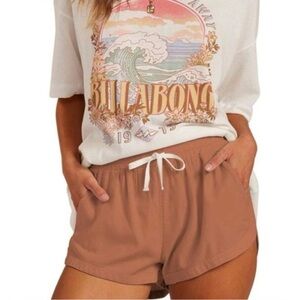 Billabong Road Trippin Brand New With Tags rusty camel brown shorts.